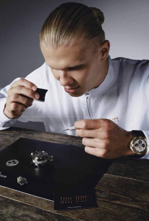 BREITLING  تكشف الستار عن ساعة ERLING HAALAND  SIGNATURE CHRONOMAT—  أيقونة تفيض بالقوة والنجومًية