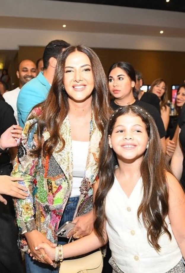 دنيا سمير غانم وابنتها