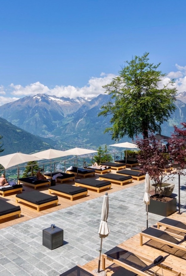 فندق ومنتجع ميرامونتي البوتيكي Miramonti Boutique Hotel، إيطاليا