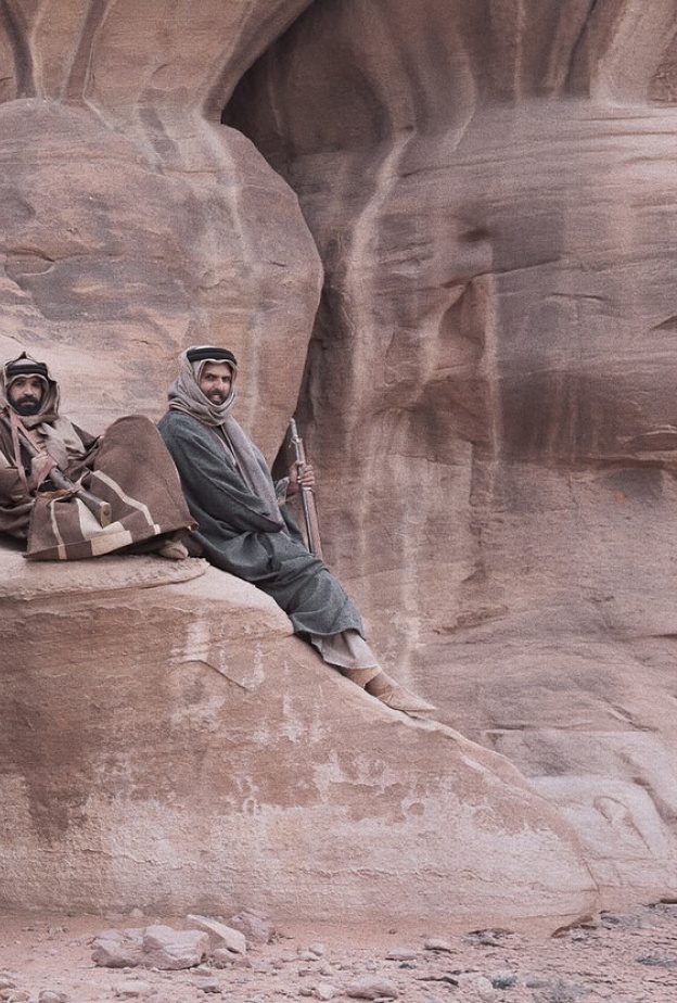 ابطال فيلم القيد ليعقوب الفرحان