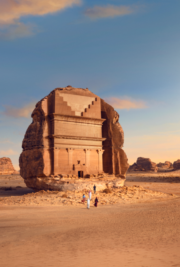 العلا وجهة المغامرين.. 7 تجارب لن تُمحى من ذاكرتك بين جبال العلا