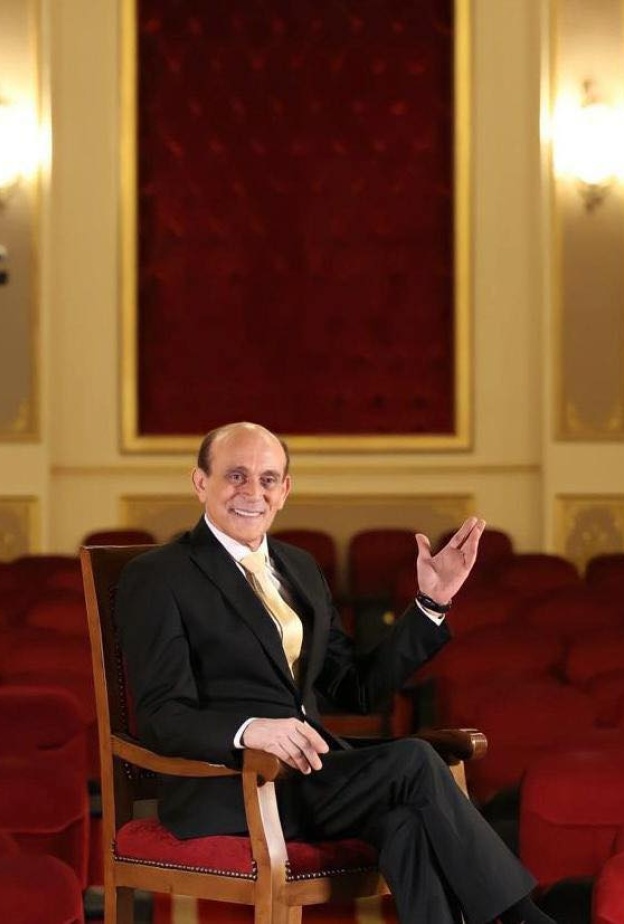 "إرهاق بسبب ضغط العمل".. تطورات الحالة الصحية للنجم محمد صبحي بعد نقله للمستشفى 