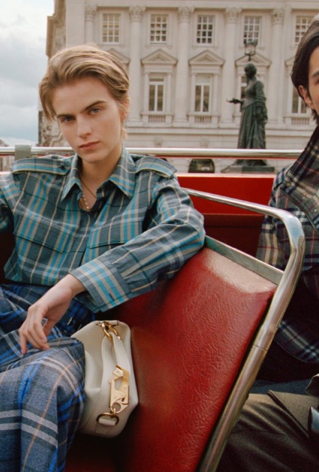 Burberry تطلق حملتها الترويجية بعنوان Back to the City بالتعاون معBus Aunty وNora Attal