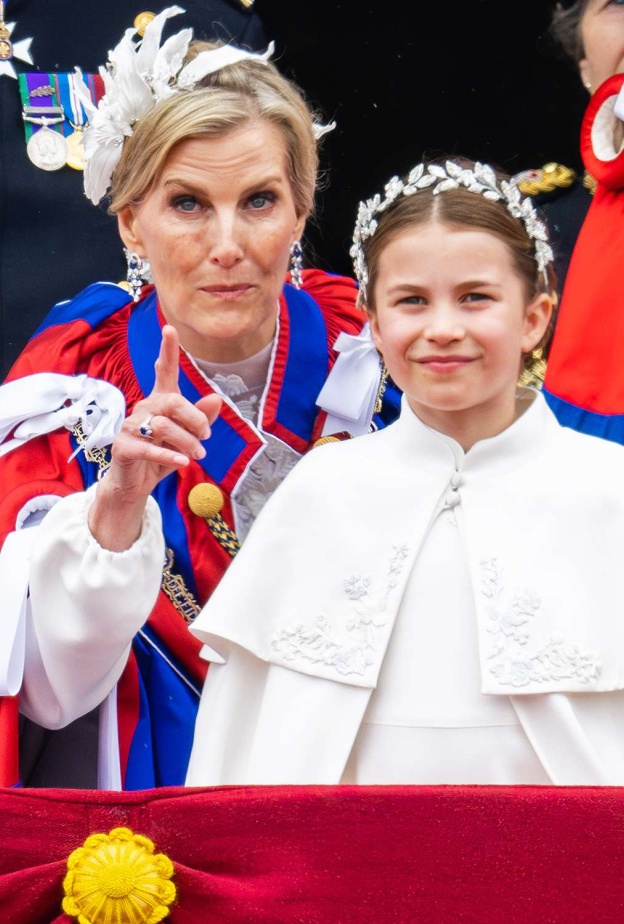 الأميرة شارلوت والأميرة صوفي