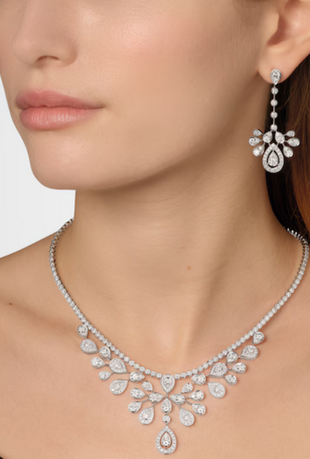 أقراط Joséphine Aigrette Impériale من Chaumet