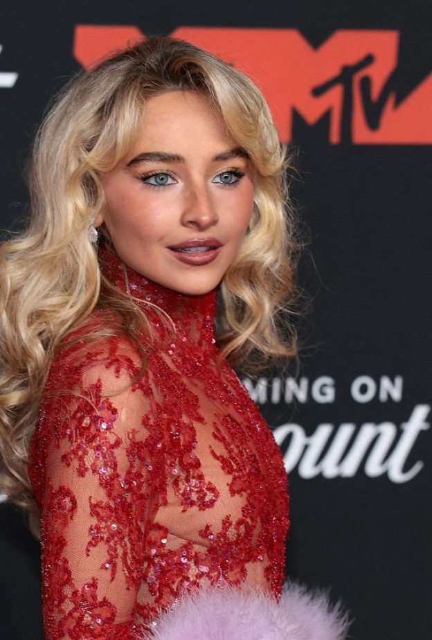 أجمل إطلالات النجمات في حفل جوائز MTV VMAs لعام 2025
