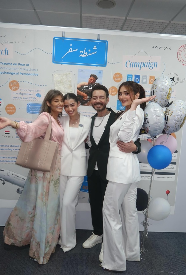 احتفال أحمد زاهر بتخرج ليلى وملك