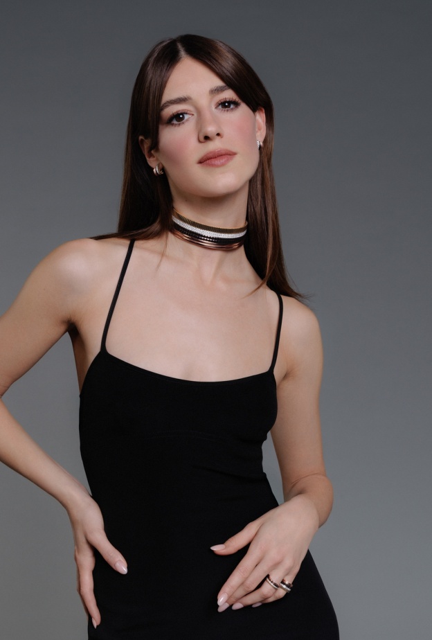 DAISY EDGAR-JONES - سفيرة دار بوشرون