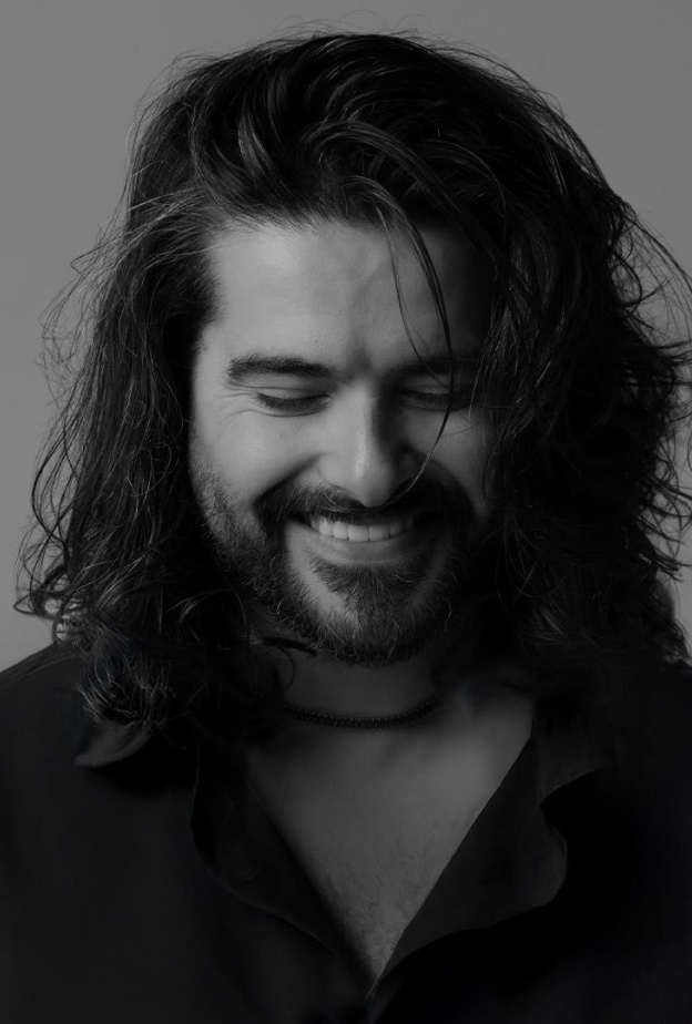 ناصيف زيتون يطرح الفيديو الترويجي لألبومه "مني أنا"