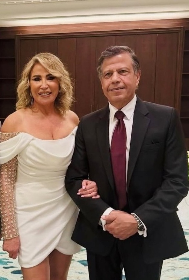 إيناس الدغيدي في عقد قرانها