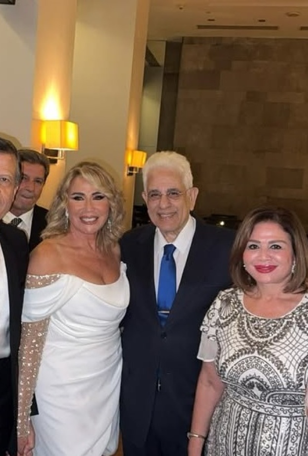 الهام شاهين ويسرا شاركا الدغيدي فرحتها