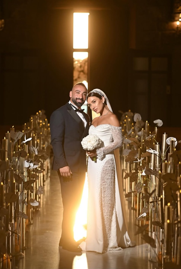 زينة الشموع على ممر العروسين_ الصورة من  Lebanese Weddings