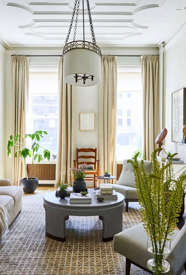 ستائر منسدلة من السقف لمظهر أكثر اناقة وفخامة