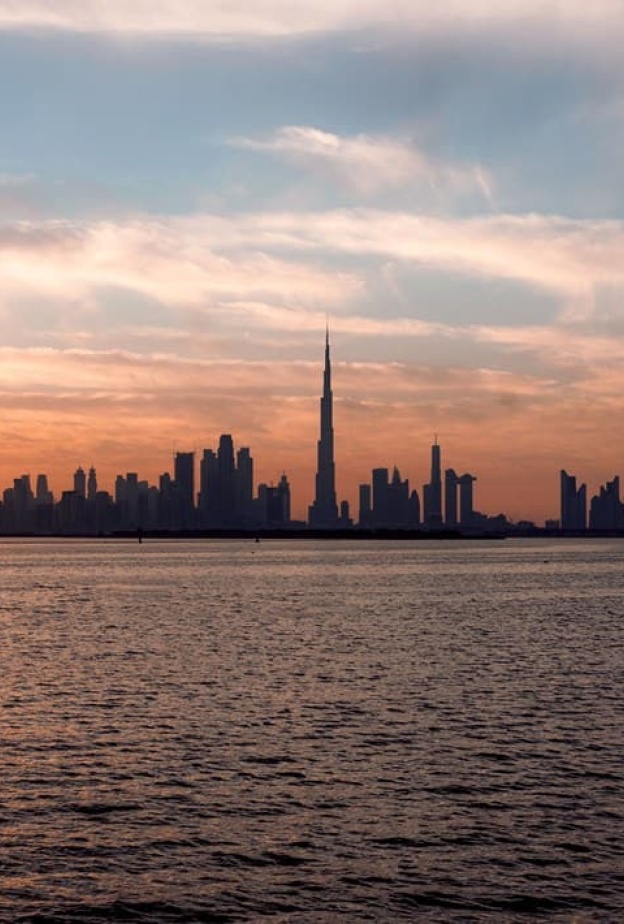 كيف تقضي يوماً ممتعاً في خور دبي.. رحلة بين التاريخ والطبيعة والثقافة