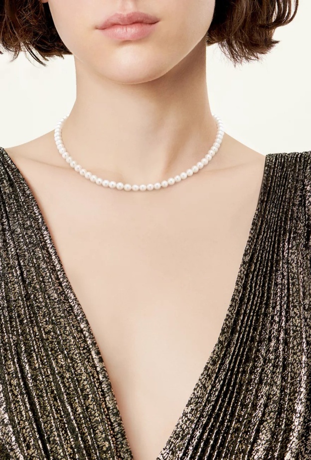 عقد اللؤلؤ  من Tiffany
