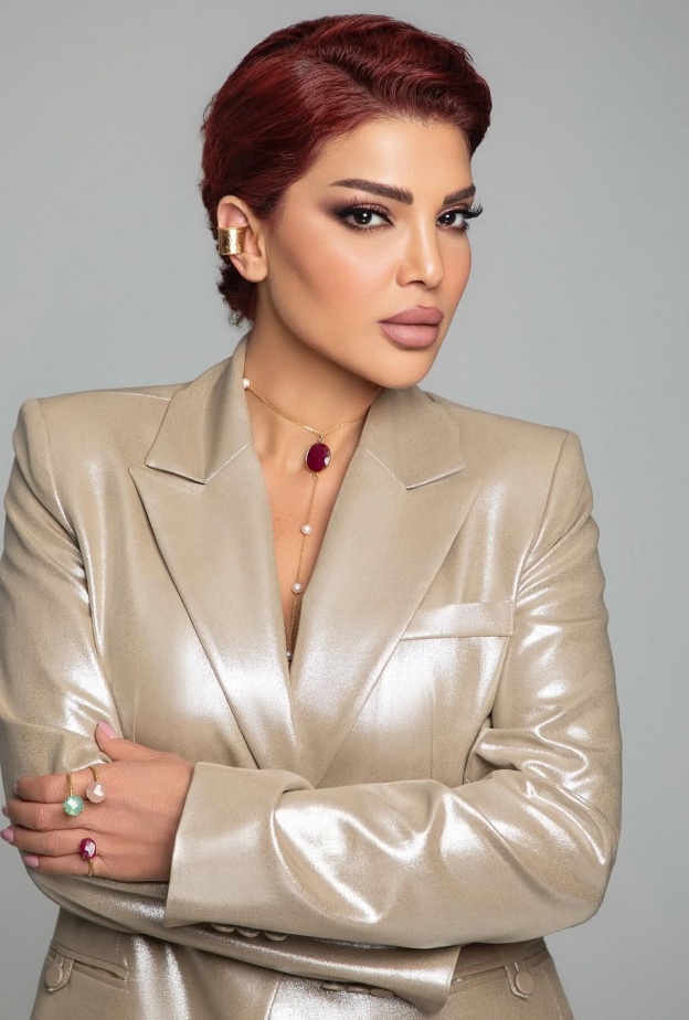 الفنانة دينا حايك من ابرز محاربات سرطان الثدي - صورة من انستغرامها
