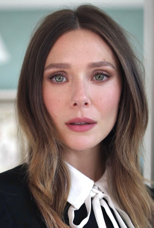 1 رئيسية - النجمة Elizabeth Olsen صورة من انستغرام Alex Babsky