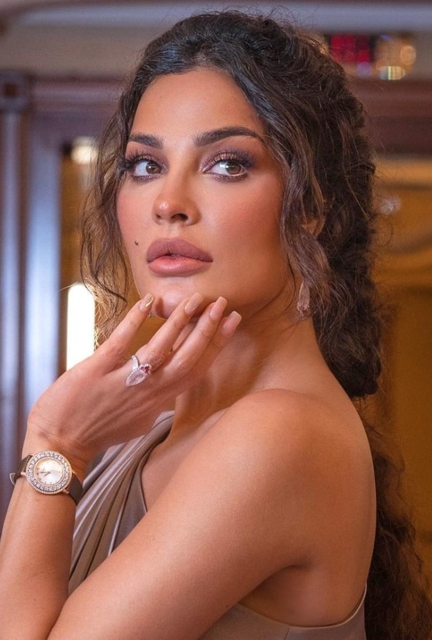 الفنانة نادين نجيم تدعم الإجراءات التجميلية