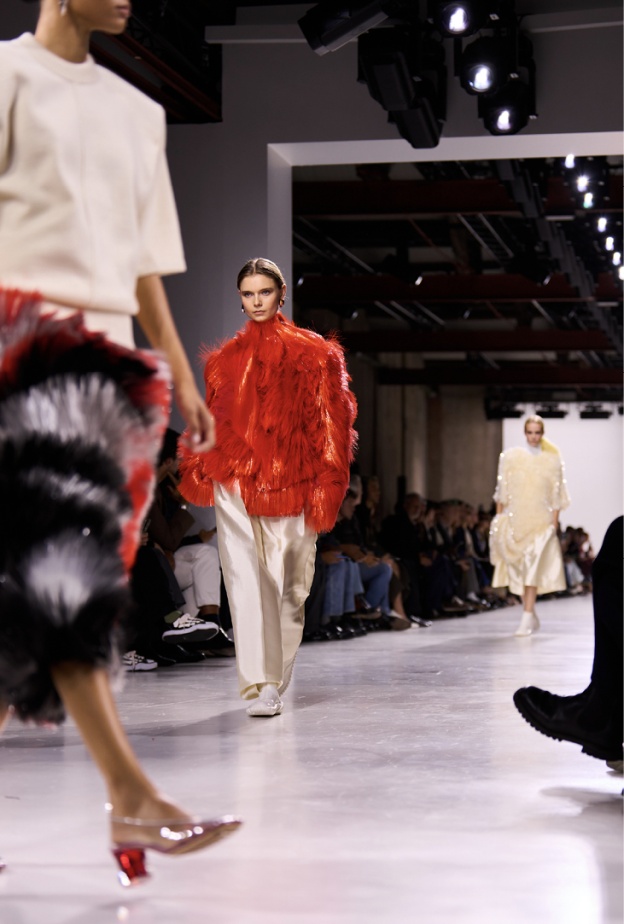 هل الحِرفة عدوّة التقنية أم حليفتها في صناعة الأثر؟