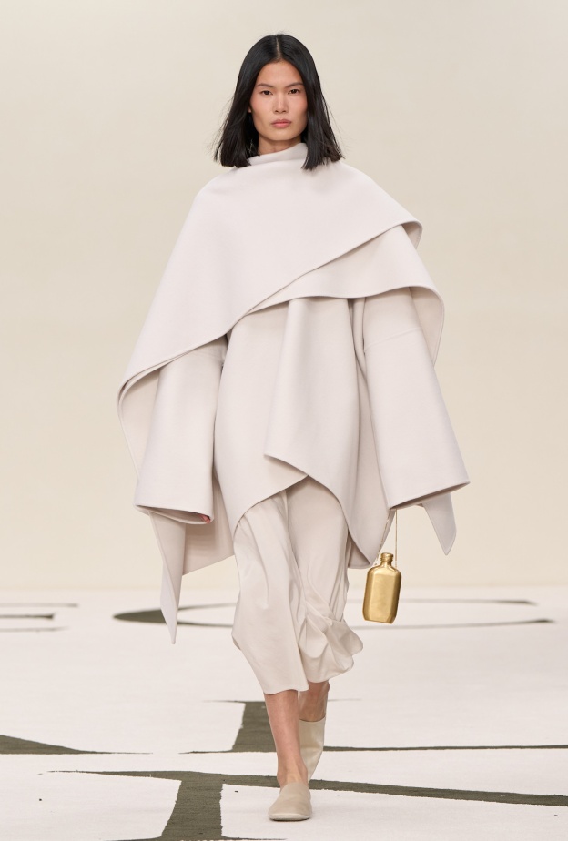 طرق تنسيق الكاب بأسلوب Calvin Klein