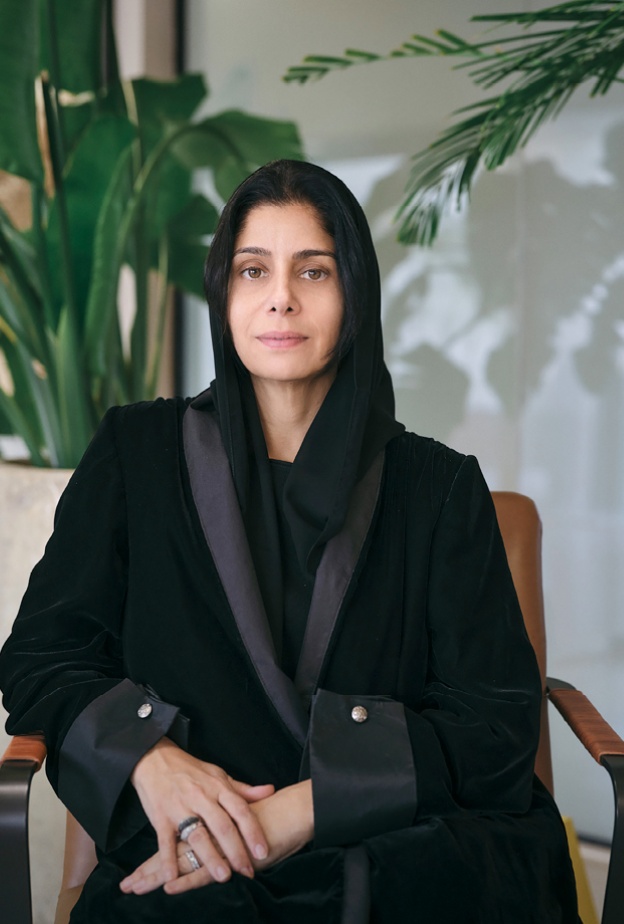 الرئيسة التنفيذية لهيئة الفنون البصرية السعودية دينا أمين