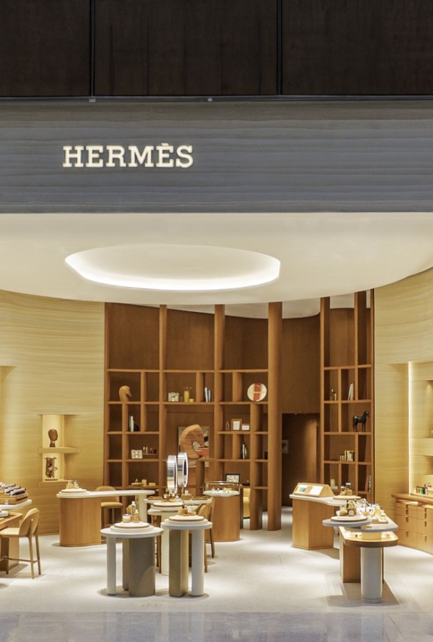 Hermès  تفتتح متجرها الجديد للعطور والجمال في دبي مول وهذه التفاصيل
