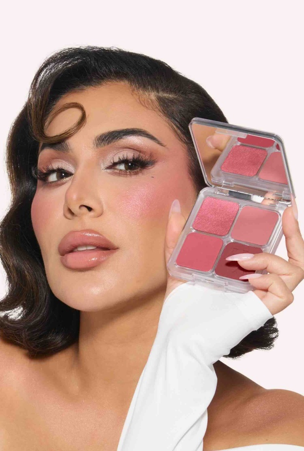 باليت Blush Filter من HUDA BEAUTY بداية جديدة في عالم الجمال