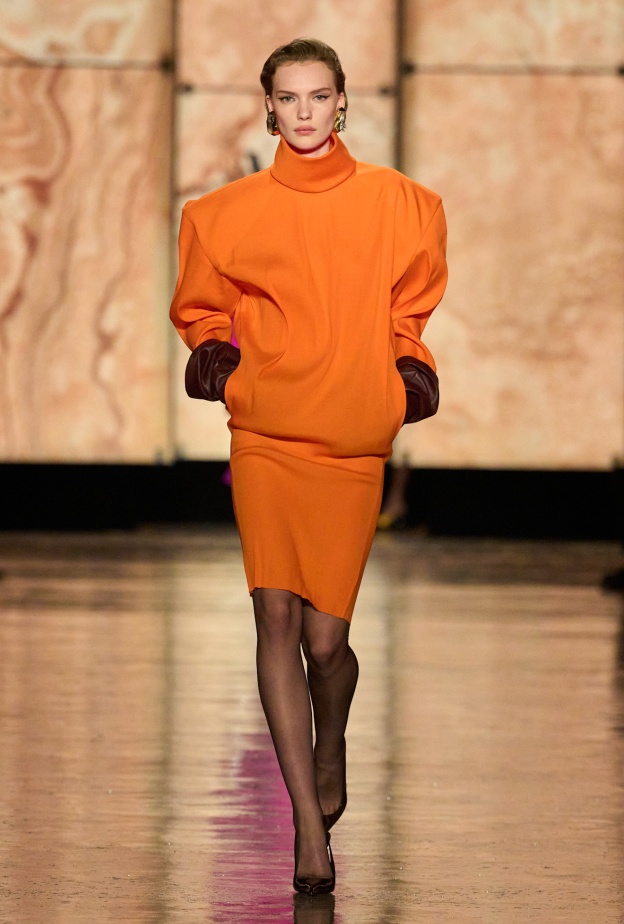 صيحات خريف وشتاء 2025-2026 بأسلوب Saint LAurent