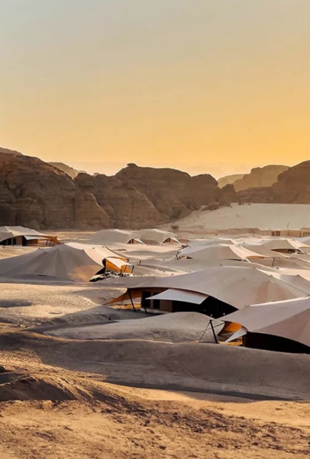 منتجعات العُلا في دليل ميشلان 2025.. حيث تتلاقى الفخامة بالتراث في تجربة استثنائية