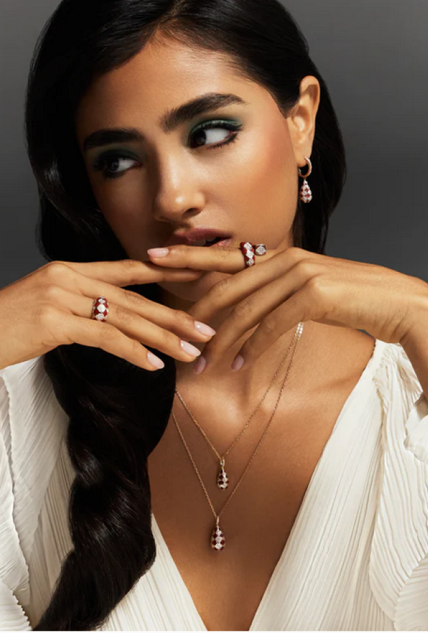 The Enchanted Pendant Small من KhayalJewelry