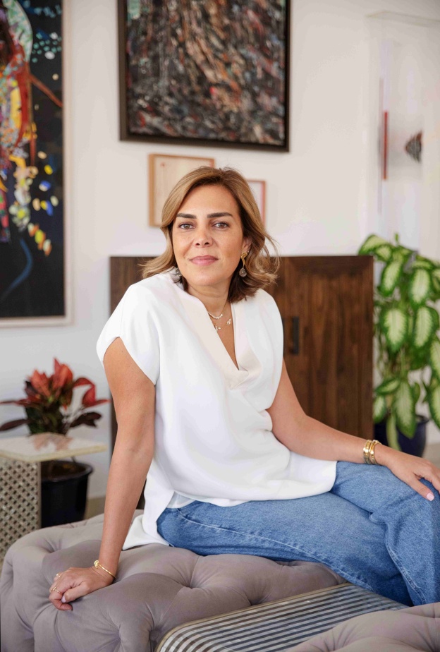 الكاتبة ميرنا عياد