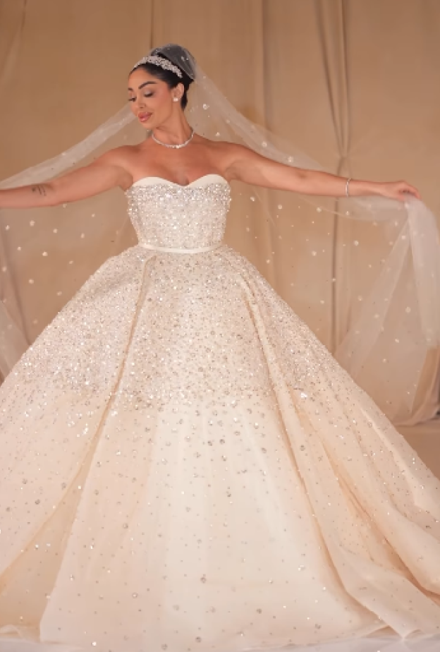 إطلالة هيا كرزون بفستان الزفاف