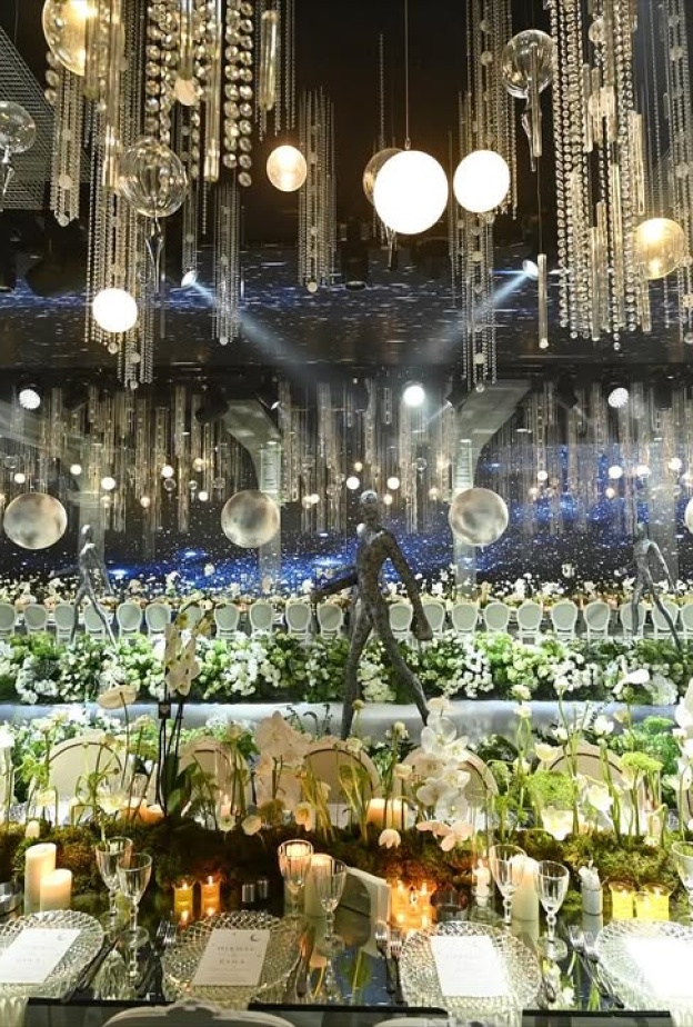 اكسسوارات وورود باللون الأخضر