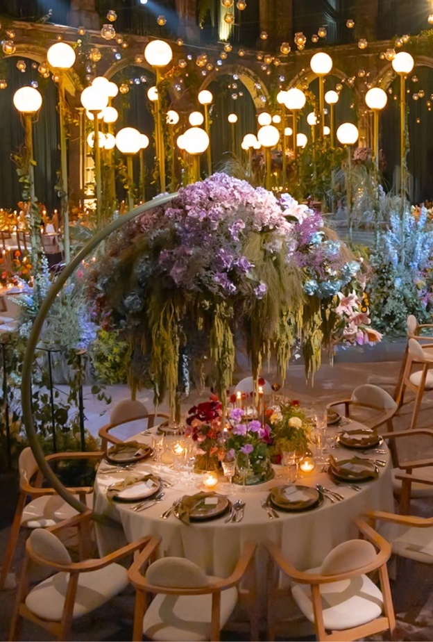 الأقواس في حفل الزفاف_ الصورة من صفحة Rodrigo Mora RM