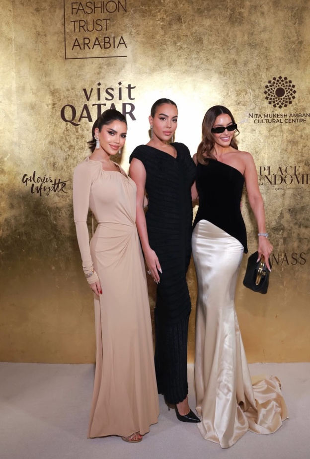  النجمات العربيات والعالمياتفي حفل Fashion Trust Arabia