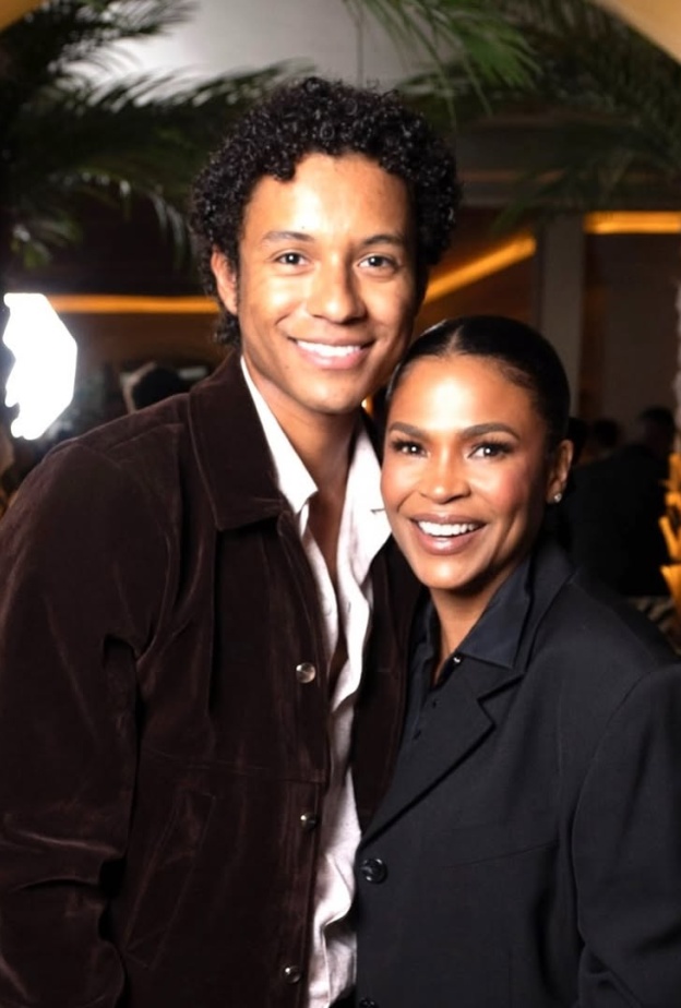 جعفر جاكسون ونيا لونغ (1)