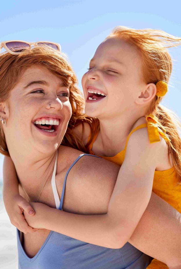 رفاهية الاستمتاع بممارسة الأم والطفل للأنشطة معا تحقق لهما الترفيه والسعادة