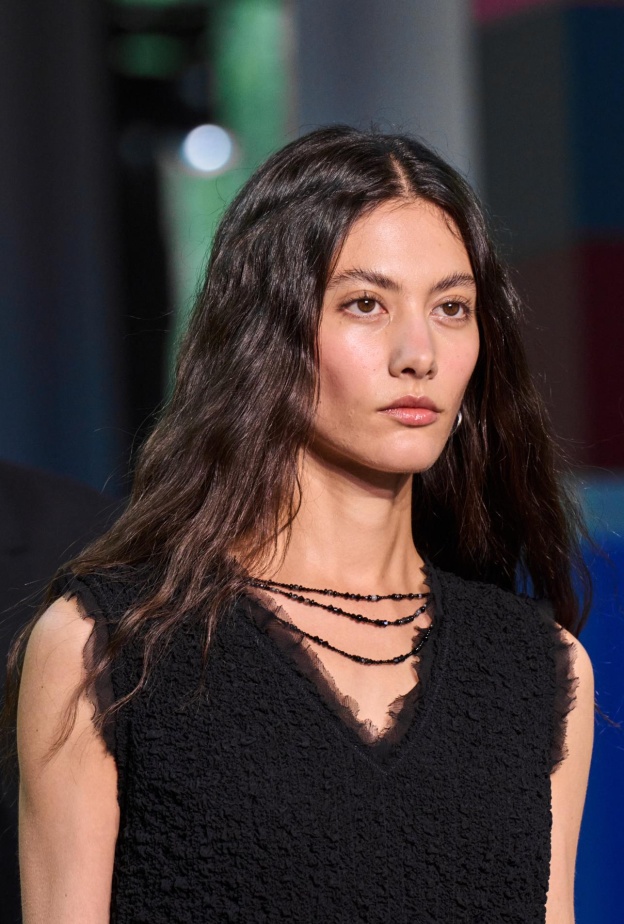 زيت الخروع بتركيباته الفريدة.. إرث الطبيعة الخالدة وقصة لن تنتهي لشعر صحي