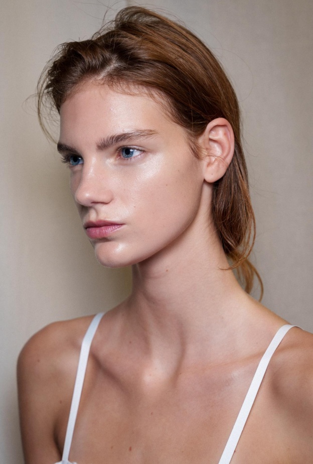 وداعًا للحبوب تحت الجلد بهذه الطرق الآمنة