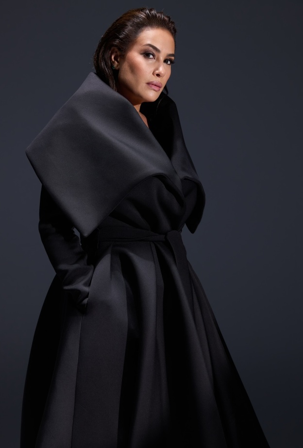 10 تصاميم مجوهرات أبرزت جمالها الأيقوني