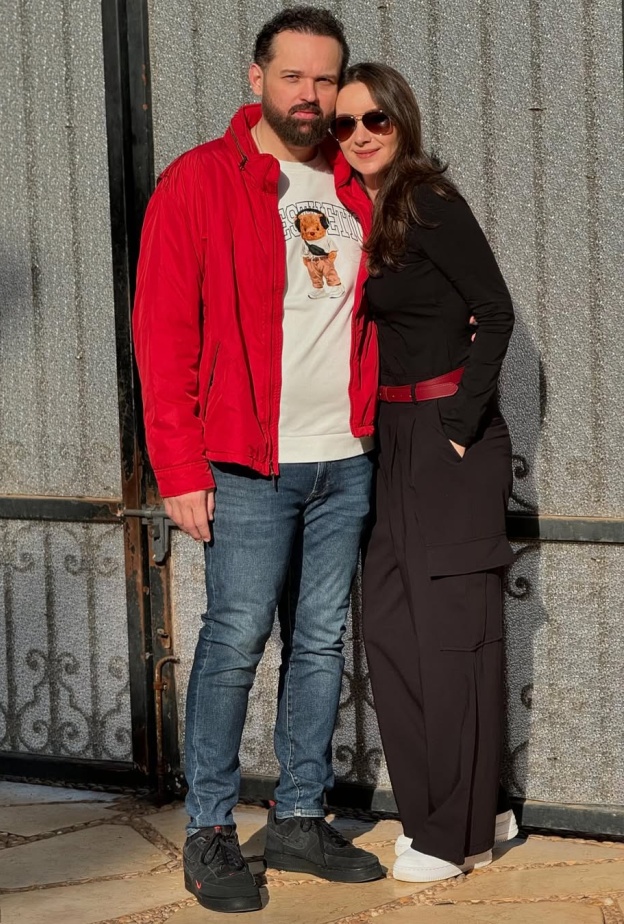 تطورات الحالة الصحية لزوجة الفنان محمد محمود عبدالعزيز