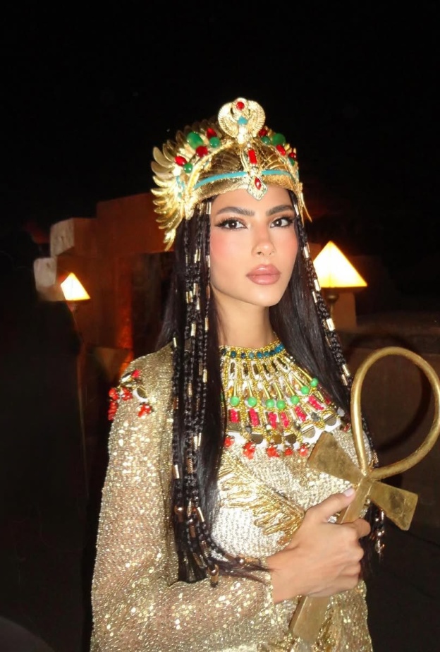 نجمات تنافسن على سحر الإطلالة الجمالية الفرعونية في حفل افتتاح المتحف المصري