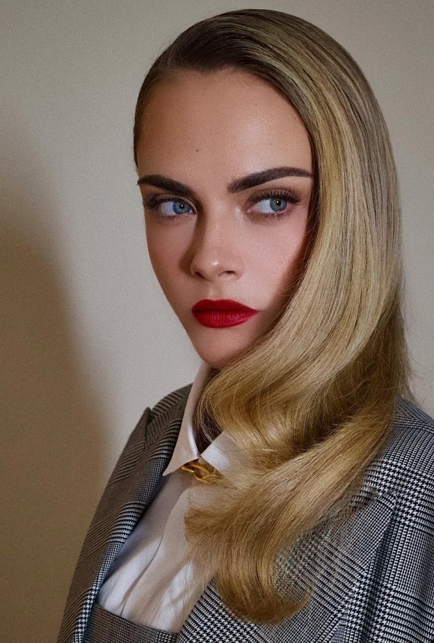 كارا ديليفين صورة من انستغرام RENATO CAMPORA