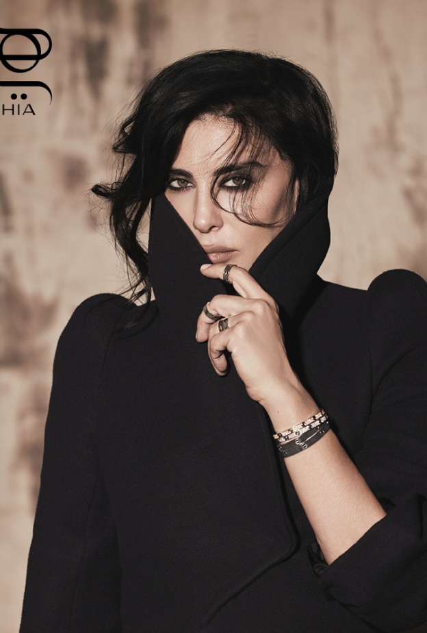 نادين لبكي نجمة عدد مجلة هي