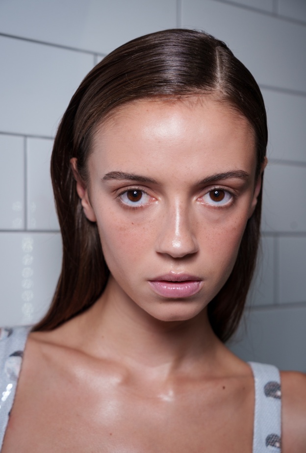  كيف تختارين أفضل مرطب للبشرة الجافة؟