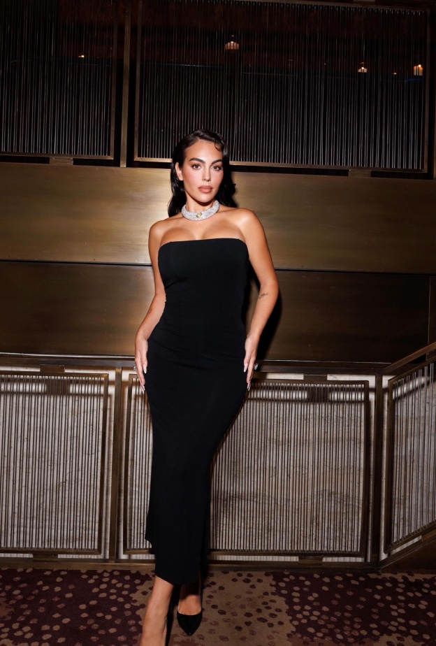 3 نجمات تصدّرن الترند هذا الأسبوع بإطلالات مجوهراتهنّ