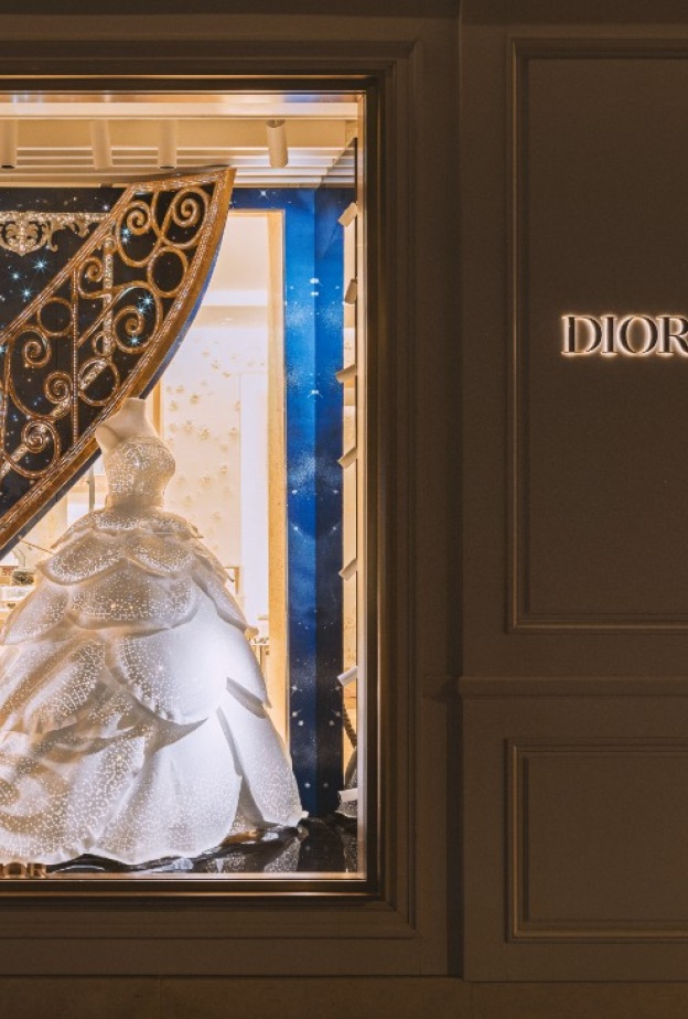 "ديور" تقدّم العنوان الأيقوني 30 Montaigne وديكوره الساحر لموسم الأعياد