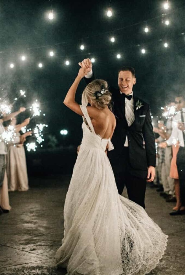 أغاني زفاف لامست القلوب وتصدرت قوائم موسيقى الأعراس