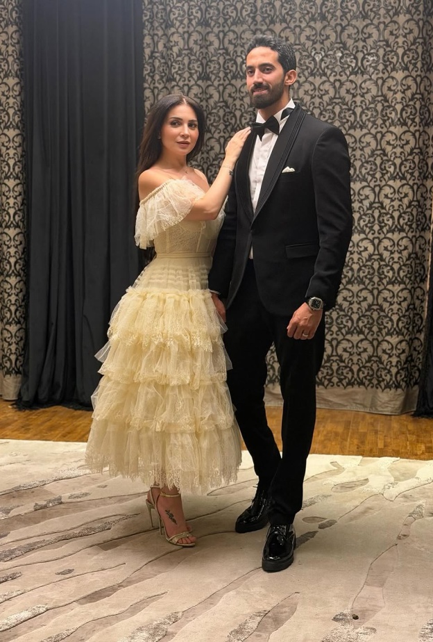 إطلالة مي عز الدين في حفل عقد قرانها