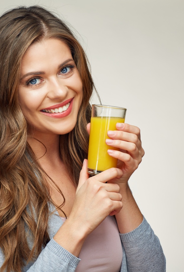 8 أطعمة شائعة تسبب الانتفاخ… وكيف تتجنبيها بسهولة 